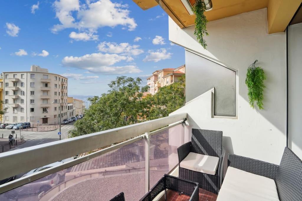 Charmant Appartement Vue Mer 7Eme - Plage 200M Marseilles Exterior foto